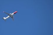 Morten 17 juli 2025 - LN-NHG over Høyenhall, klokken er 09.06 og det er Norwegian Air Shuttle AOC som kommer med sin Boeing 737-8JP fra 2015. Jeg håper dere ser fuglen