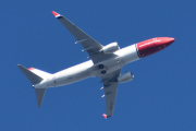 Morten 17 juli 2025 - LN-NHG over Høyenhall, jeg så den i forgårs også, men mitt beste bilde er fra 23 april 2022, med en annen jernfugl :-)
