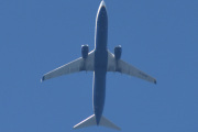 Morten 18 juli 2025 - G-RUKF over Høyenhall, klokken er 09.54 og det er Ryanair UK som kommer med sin Boeing 737-8AS fra 2006. Før november 2021 så het den EI-DLJ og første gangen jeg så dere var 19 februar 2022. Jeg har ingen bilder fra før i juli