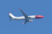 Morten 18 juli 2025 - Norwegian Air Shuttle AOC over Høyenhall, klokken er 08.03 og dem skal lande på Gardermoen. Jeg har en den 18 juli 2021 og 18 juli 2024 uten en helt på halen, så kanskje...