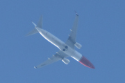 Morten 20 juli 2025 - LN-ENU over Høyenhall, klokken er 08.49 og det er Norwegian Air Shuttle AOC som kommer med sin Boeing 737-8JP fra 2015. Men nå skal jeg på hytta, så jeg har ikke tid til mer