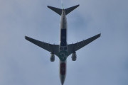 Morten 20 juli 2025 - PH-HSA over Høyenhall, klokken er 19.59 og det er Transavia Airlines som kommer med sin Boeing 737-8K2 fra 2009. Den har jeg ikke sett før, og jeg sliter litt med store fly i juli når det gjelder gamle bilder