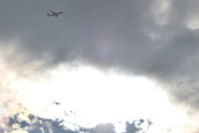 Morten 23 juli 2025 - LN-NOD over Høyenhall, klokken er 17.58 og det er Norwegian Air Shuttle AOC som kommer med sin Boeing 737-8Q8 fra 2008. Vi har et solbilde til, det var 25 april 2025