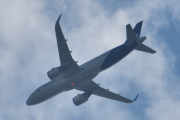 Morten 23 juli 2025 - SE-RZZ over Høyenhall, dem kommer med sin Airbus A320-251N fra februar 2024 og som heter Gerd Viking. Jeg har ikke sett den i juli før, men 7 mai 2025 så fikk vi med månen