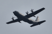 Morten 28 juli 2025 - Super Hercules 5699 Frøya besøker Høyenhall, men jo nærmere den kommer, jo større blir den