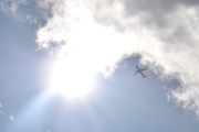 Morten 3 juli 2025 - SE-ROY over Høyenhall, klokken er 15.02 og det er SAS Scandinavian Airlines som kommer med sin Airbus A320-251N som er fra 2019 og heter Yrsa Viking. Her fikk vi med solen også
