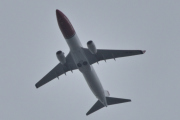 Morten 7 juli 2025 - LN-NIK over Høyenhall, klokken er 14.40 og det er Norwegian Air Shuttle AOC som kommer med sin Boeing 737-8FZ fra 2010. Jeg så den 27 juli 2023 sammen med en låvesvale og har 14 bilder av den nå