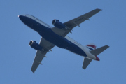 Morten 8 juli 2025 - G-DBCE over Høyenhall, klokken er 10.14 og det er British Airways som kommer med sin Airbus A319-131 fra 2005. Den hadde jeg ikke registrert, men fant et bilde fra 23 mai 2023