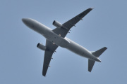 Morten 11 juni 2025 - F-HEPH over Høyenhall, klokken er 16.48 og det er Air France som kommer med sin Airbus A320-214 fra 2013 og heter Istres. Den har jeg ikke tatt bilde av før, så her må vi sitere. Istres er en kommune i Sør-Frankrike, rundt 60 km nordvest for Marseille...