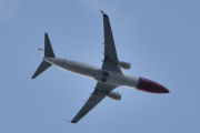 Morten 11 juni 2025 - SE-RPH over Høyenhall, klokken er 18.27 og det er Norwegian Air Sweden AOC som kommer med sin Boeing 737-8JP fra 2016 og helten heter Fredrika Bremer. Jeg har ikke sett den i juni før, og jeg kan heller ikke se helten Fredrika Bremer på halen