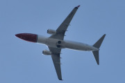 Morten 21 juni 2025 - LN-ENM over Høyenhall, klokken er 10.16 og det er Norwegian Air Shuttle AOC som kommer med sin Boeing 737-8JP fra 2016. Jeg har ikke sett den i juni før, den kom til Norwegian Air Shuttle AOC i juli 2021