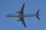 Morten 21 juni 2025 - PH-EZG over Høyenhall, klokken er 13.25 og det er KLM Cityhopper som kommer med sin Embraer ERJ-190STD (ERJ-190-100) fra 2009. Den så jeg 30 juni 2018 og har totalt 7 bilder