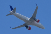 Morten 25 juni 2025 - SE-ROA over Høyenhall, klokken er 15.39 og det er SAS Scandinavian Airlines som kommer med sin Airbus A320-251N som er fra 2017 og heter Åke Viking. Jeg har bare 13 bilder av denne, men jeg fant noen i juni. Den 15 juni 2022 og kanskje 10 juni 2024, røde motorer hadde den