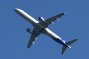 Morten 25 juni 2025 - SE-RSX over Høyenhall, klokken er 18.09 og det er SAS Link som kommer med sin Embraer ERJ-195LR fra 2018. SAS Link fikk den i mars 2025 og den heter nå Oden Viking. Den har jeg ikke bilde og må sitere. Odin er den eldste, mektigste og fremste av æsene i norrøn mytologi, han har ett øye er som meg. Jeg vet ikke om jeg traff akkurat nå