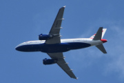 Morten 27 juni 2025 - G-DBCH over Høyenhall, men jeg har noen bilder, men ikke i juni. Den 30 april 2023 og 18 august 2023 og 17 juli 2024