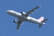 Morten 27 juni 2025 - OO-SNN over Høyenhall, klokken er 17.05 og det er Brussels Airlines som kommer med sin Airbus A319-112 fra 2010