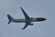 Morten 2. pinsedag 9 juni 2025 - LN-NIO over Høyenhall, klokken er 19.54. Det er  Norwegian Air Shuttle AOC som kommer med sin Boeing 737-81M fra 2008 og har UNICEF på halen. Så blir spørsmålet, har jeg sett den i pinsen før? Ja, 1. pinsedag 28 mai 2023 og 2. pinsedag 29 mai 2023