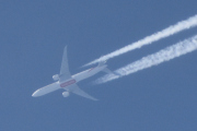 Morten 13 mai 2025 - Emirates over Høyenhall
