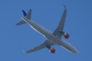 Morten 13 mai 2025 - EI-SIF over Høyenhall, det er SAS Connect som kommer med sin Airbus A320-251N fra april 2018 og heter Turgesius Viking. Jeg har ikke sett den i mai før, og jeg har 5 bilder og har fulgt den i 7 år