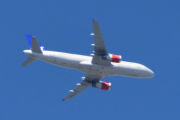 Morten 15 mai 2025 - OY-KAS over Høyenhall, klokken er 15.15 og jeg tror det er SAS Scandinavian Airlines som kommer med sin Airbus A320-232 fra 2007 og heter Igulfast Viking. Jeg så den 19 mai 2024 og har 15 bilder