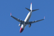 Morten 15 mai 2025 - SE-RRB over Høyenhall, klokken er 18.04 og jeg tror det er Norwegian Air Sweden AOC som kommer med sin Boeing 737-8JP fra 2009. Den så jeg 25 mai 2023 og 6 og 13 mai 2025. Så har jeg et bilde fra 8 februar 2019, da het den LN-DYB