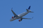 Morten 18 mai 2025 - SAS over Høyenhall, klokken er 14.10 og dem er på vei til Gardermoen. Jeg har ikke sett SAS den 18 mai før, det syns jeg var rart