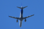Morten 18 mai 2025 - SE-RSR over Høyenhall, klokken er 17.39 og det er  SAS Link som kommer med sin Embraer ERJ-195LR fra 2011 og heter Rig Viking. Jeg så den 2 juni 2024, så dukket den opp 9 juli 2024 også