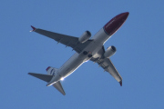 Morten 2 mai 2025 - LN-FGF over Høyenhall, det er Norwegian Air Shuttle AOC som kommer med sin Boeing 737-8 MAX fra februar 2022 og som heter Karin Boye. Den så jeg 28 mai 2022, bare noen måneder gammel og det var Flyr som hadde det. Den kom til Norwegian i mars 2023 og jeg tok et bilde 3 mai 2024