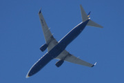 Morten 20 mai 2025 - G-RUKF over Høyenhall, klokken er 16.07 og det er Ryanair UK som kommer med sin Boeing 737-8AS fra 2006. Den hadde jeg ikke registrert og hadde 15 bilder. Men siste gangen jeg så den var 31 mai 2023. Men vi har også 17 og 27 mai 2022, så jeg må inn og redigere litt