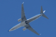 Morten 20 mai 2025 - PH-BCG over Høyenhall, klokken er 16.09 og det er KLM Royal Dutch Airlines som kommer med sin Boeing 737-8K2 fra mars 2019 og heter Ivoormeeuw / Ivory Gull. Den har jeg sett en gang og det var 18 mars 2025