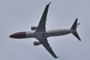 Morten 21 mai 2025 - LN-ENR over Høyenhall, klokken er 14.54 og det er Norwegian Air Shuttle AOC som kommer med sin Boeing 737-8JP fra januar 2018 og heter Jan Baalsrud. Den så jeg for to dager siden og første gangen jeg så den var 3 mars 2022. Den kom til Norwegian Air Shuttle AOC i juni 2021