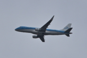 Morten 22 mai 2025 - KLM over Høyenhall, klokken er 13.35 og dem er på vei til Gardermoen. Jeg tror det er KLM Cityhopper og har ikke sett KLM den 22 mai før