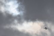 Morten 22 mai 2025 - OO-SSS over Høyenhall, klokken er 17.13 når Brussels Airlines kommer, og her ser vi hva som er igjen av solen