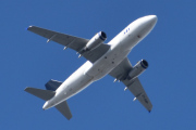 Morten 22 mai 2025 - OY-KBP over Høyenhall, klokken er 10.48 og det er SAS Scandinavian Airlines som kommer med sin Airbus A319-132 fra 2006 og som heter Viger Viking. Jeg så den 25 og 26 mai 2023 når den var malt Star Alliance farger, men dem ble borte i august 2024