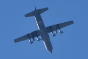 Morten 26 mai 2025 - Super Hercules over Høyenhall, jeg har jo bilder av dem alle sammen og jeg tror det er 5601 Frigg. Jeg har et bilde fra 26 september 2024 og 16 mai 2025, og der ser jeg den gule lappen