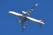 Morten 6 mai 2025 - HB-JCA over Høyenhall, det er Swiss International Air Lines som kommer med sin Airbus A220-300 fra 2017 og heter Haslital. Den har jeg ikke sett før så her må vi sitere. Ferieregionen Haslital ligger i Sveits mellom Interlaken og Luzern i det østlige Berner Oberland. Dalen ligger mellom passene...