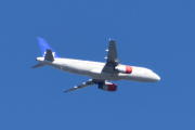 Morten 6 mai 2025 - OY-KAU over Høyenhall, klokken er 11.00 og jeg tror det er SAS Scandinavian Airlines som kommer med sin Airbus A320-232 fra 2007 og som heter Hjorvard Viking. Jeg har 8 bilder av den og så den 4 mai 2023 og 4 mai 2025