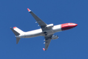 Morten 6 mai 2025 - SE-RPK over Høyenhall, det er Norwegian Air Sweden AOC som kommer med sin Boeing 737-8JP fra 2016. Litt rart at jeg bare har sett den en gang før, det var 19 april 2024