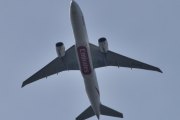 Morten 7 mai 2025 - A6-EFN besøker Høyenhall, dem kommer med sin Boeing 777-F1H fra 2014, og holder dere retningen nå