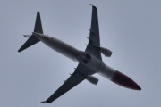 Morten 7 mai 2025 - LN-DYT over Høyenhall, det er Norwegian Air Shuttle AOC som kommer med sin Boeing 737-8JP fra 2011. Jeg husker 28 mai 2022, da var vi nærme solen