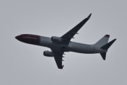 Morten 9 mai 2025 - SE-RPE over Høyenhall, klokken er 09.31 og jeg tror det er Norwegian Air Sweden AOC som kommer med sin Boeing 737-8JP fra 2016