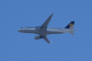 Morten 14 mars 2025 - Lufthansa over Høyenhall