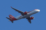 Morten 31 mars 2025 - easyJet over Høyenhall