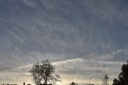 Morten 12 oktober 2025 - Jetfly over Høyenhall, klokken er 17.23 og vi er tilbake til Høyenhall igjen. Da har jeg kanskje et problem, når reiser dem fra Kastrup? Det blir snart mørkt