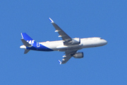 Morten 17 oktober 2025 - SAS Scandinavian Airlines over Høyenhall, klokken er 13.38 og dem skal lande på Gardermoen. Jeg syns den begynner på SE- og dem har jeg 35 stykker av