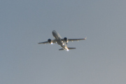 Morten 31 oktober 2025 - D-AINM over Høyenhall, dem kommer med sin Airbus A320-271N fra august 2018 og som heter Freising. Men nå har jeg en plan, jeg ser en fugleflokk