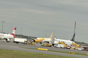 Liv 18 september 2025 - Wien Schwechat flyplass, nå er det like før hun tar av. Her har vi sett det meste, men hvem er medlem av Star Alliance nå? Jeg gjør et søk - Air Canada, Air New Zealand, All Nippon Airways, Austrian Airlines, Lauda Air, Tyrolean Airways), British Midland, Lufthansa, Singapore Airlines, Thai Airways International, United Airlines og Air China