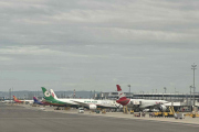 Liv 18 september 2025 - Wien Schwechat flyplass, her oppdager hun et nytt flyselskap. Det er EVA Air med sin Boeing 787, men om det er nr. 9 eller 10 Dreamliner kan jeg ikke se. Dem har faktisk 16 av dem...