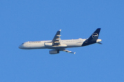 Morten 14 februar 2026 - Lufthansa over Høyenhall