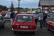Fredag - Men har vi tatt denne svenske bilen før? Det er en Renault 12 TN R fra 1976 med en motor på 67hk